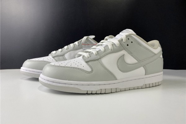 Nike SB Dunk Low "Photon Dust"