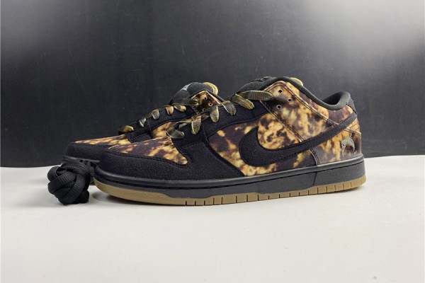 Nike SB Dunk Low Premium "Pushead 2" 