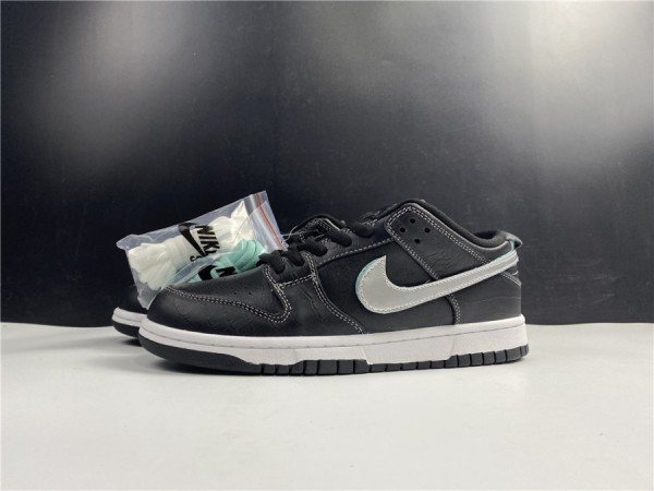 Diamond Supply Co x Nike SB Dunk Low Black 