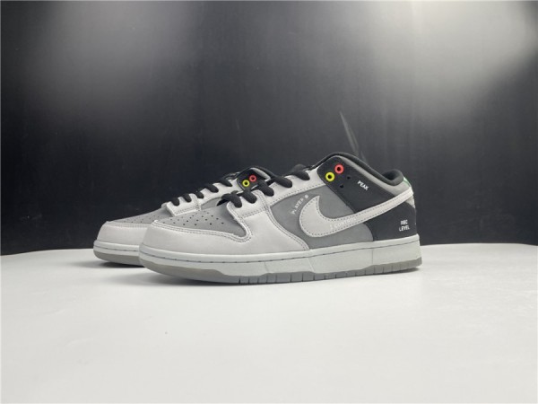 Nike SB Dunk Low VX1000 "Camcorder"