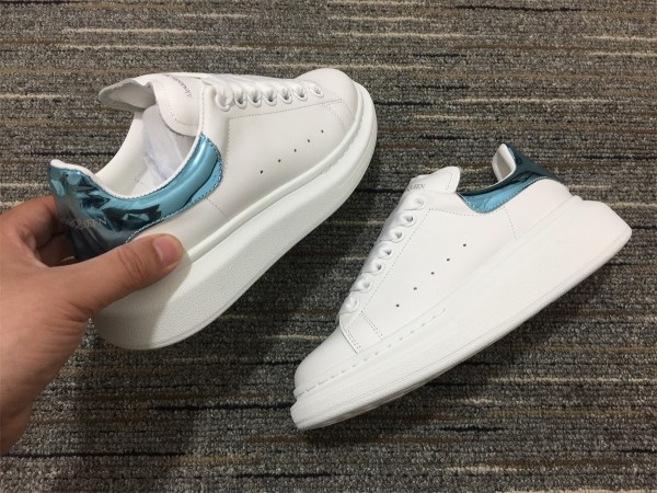 Alexander McQueen Oversized Sneaker MCQ-8239