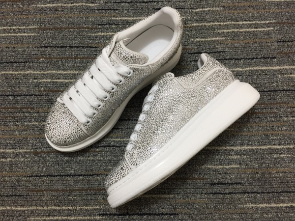 Alexander McQueen Oversized Sneaker MCQ-8132