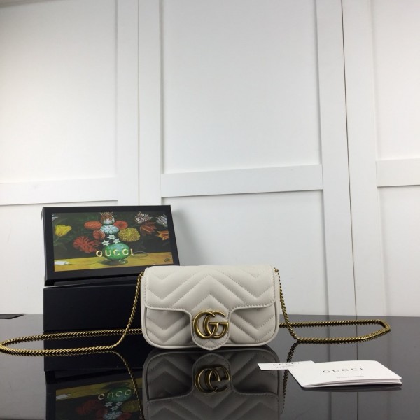 Gucci GG Marmont Matelassé Super Mini Bag 476433