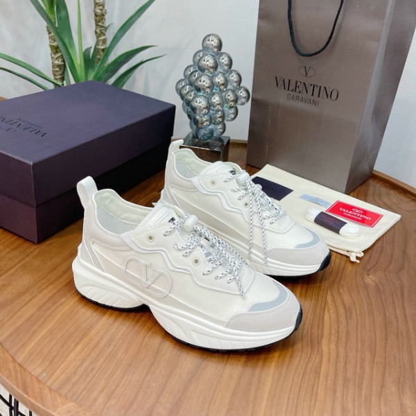 Valentino Low Top Sneaker 