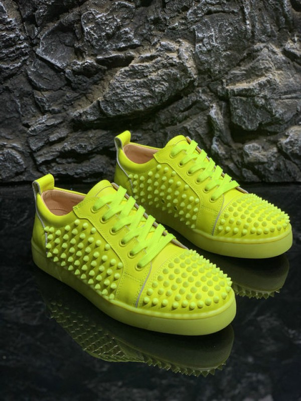 Christian Louboutin Low Top Sneaker 