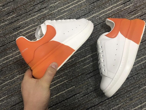 Alexander McQueen Oversized Sneaker MCQ-8070