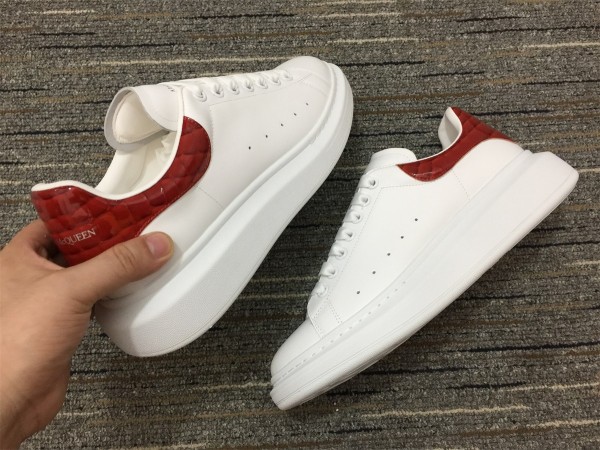 Alexander McQueen Oversized Sneaker MCQ-8262