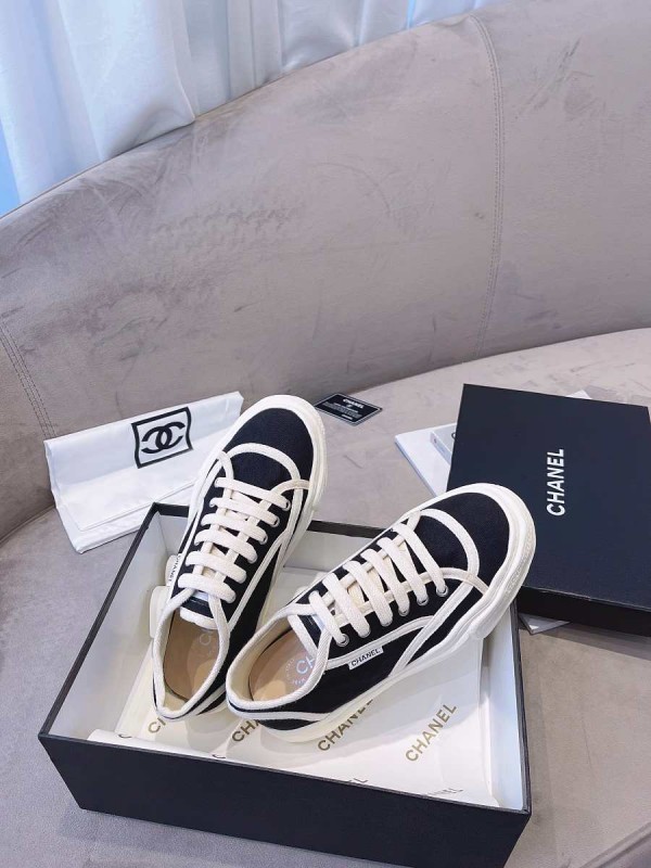 Chanel Sneakers New
