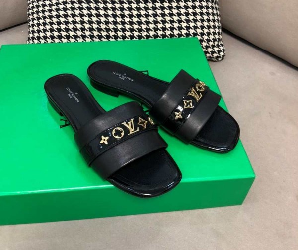 Louis Vuitton Black/White  Slippers