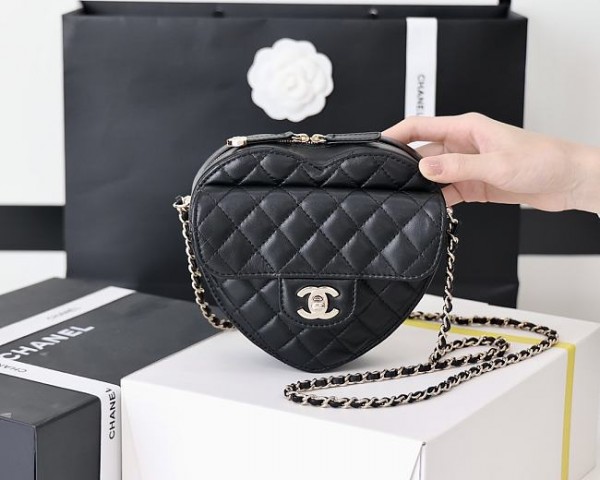 Chanel Heart Bag Lambskin&Gold Tone Metal In Black