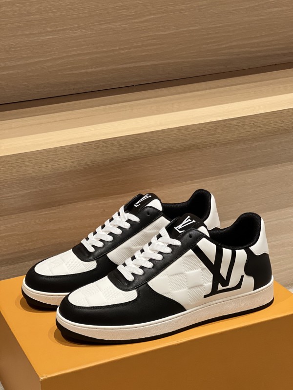 Louis Vuitton Rivoli Sneaker