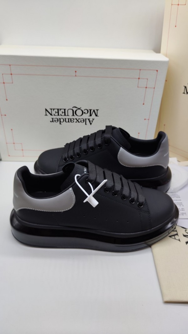 Alexander McQueen Oversized  Sneaker