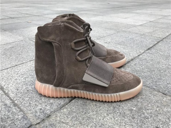 Adidas Yeezy Boost 750 Light Brown Gum (Chocolate) BY2456