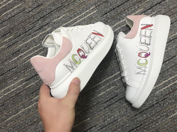 Alexander McQueen Oversized Sneaker MCQ-8114