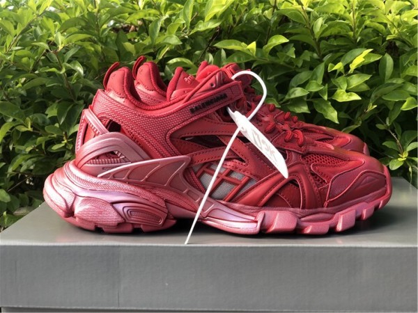 Balenciaga Track.2 Sneaker Pearl Red