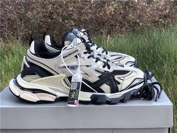 Balenciaga Track.2 Sneaker Beige/Black