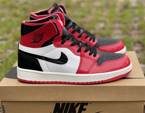 Air Jordan 1 Zoom CMFT “Bulls” CT0979-610