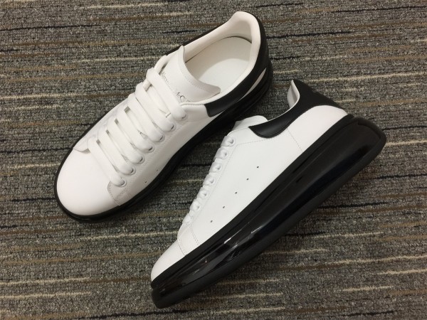 Alexander McQueen Oversized Sneaker MCQ-8261