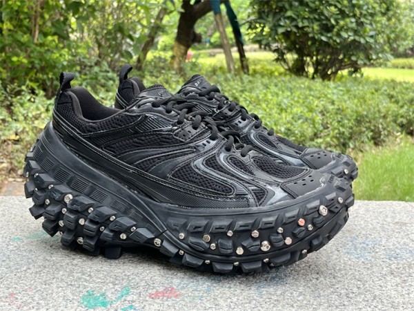 Balenciaga Bouncer Screw Sneaker in black mesh and nylon