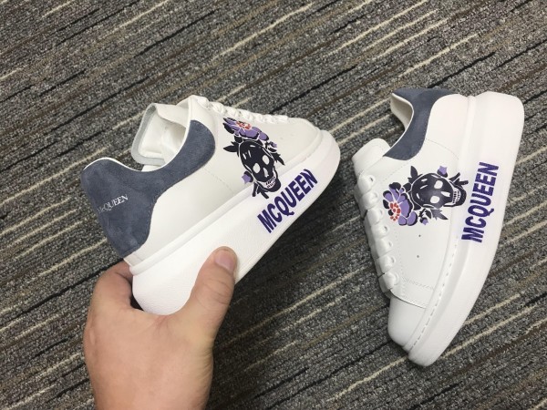 Alexander McQueen Oversized Sneaker MCQ-8109