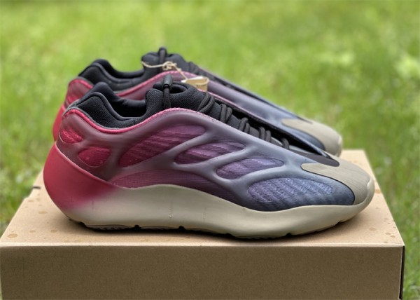 adidas Yeezy 700 V3 “Fade Carbon”