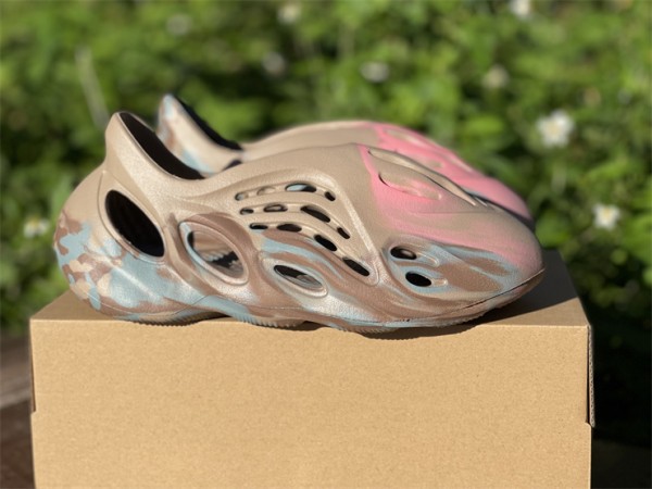 Adidas Yeezy Foam RNNR MX Sand Grey GY3969