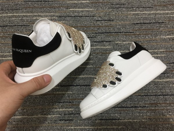 Alexander McQueen Oversized Sneaker MCQ-8182