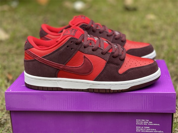 Nike SB Dunk Low “Cherry” DM0807-600