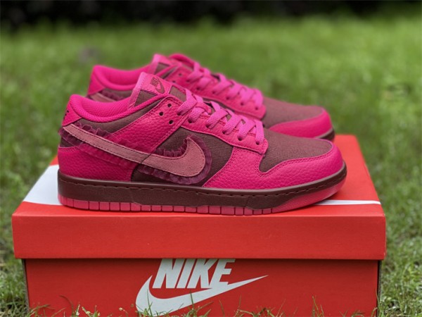 Nike Dunk Low “Valentine’s Day ”DQ9324-600
