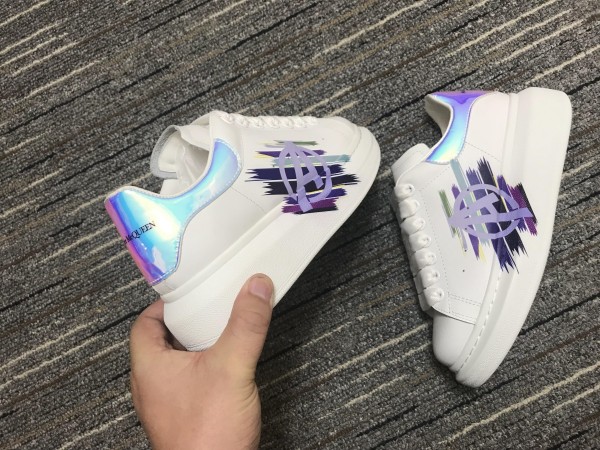 Alexander McQueen Oversized Sneaker MCQ-8105