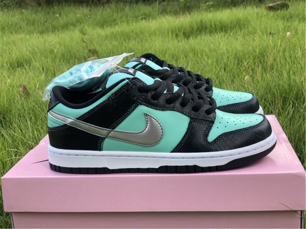 Nike Dunk SB Low Diamond Supply Co. "Tiffany"