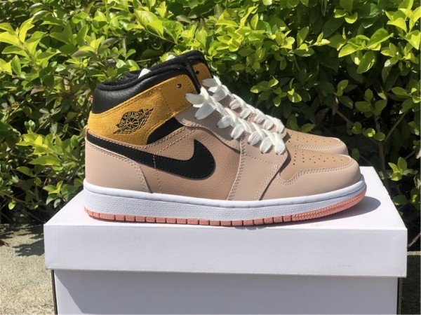 Jordan 1 Mid SE Particle Beige (W)