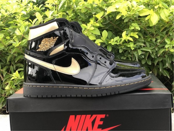 Jordan 1 Retro High Black Metallic Gold (2020)