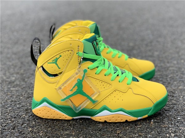 Jordan 7 Retro Patta Oregon Ducks PE