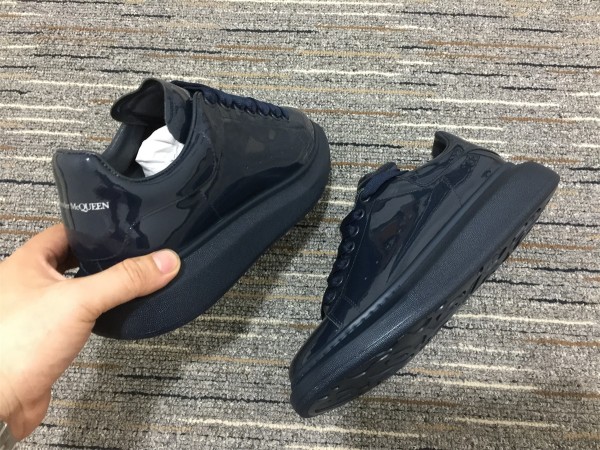 Alexander McQueen Oversized Sneaker MCQ-8179