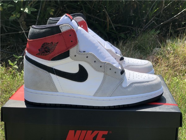 Jordan 1 Retro High Light Smoke Grey