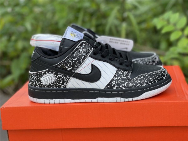 Nike Dunk Low Premium Nikebook 327624-001