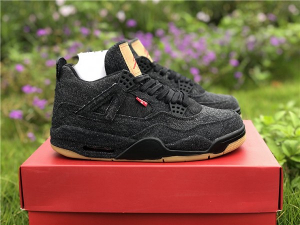 Jordan 4 Retro Levi's Black (Levi's Tag)