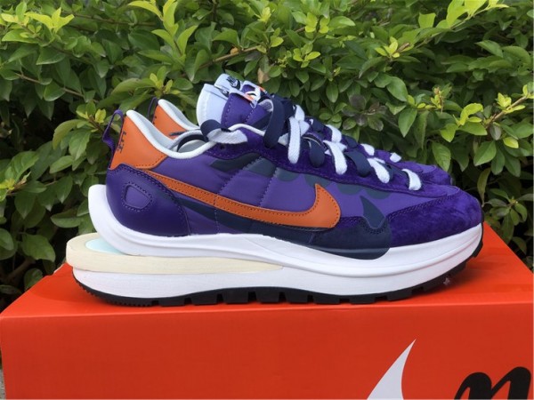 Nike Vaporwaffle sacai Dark Iris 