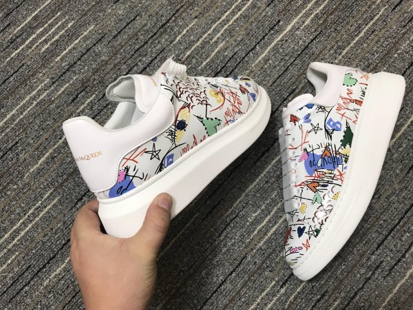 Alexander McQueen Oversized Sneaker MCQ-8101