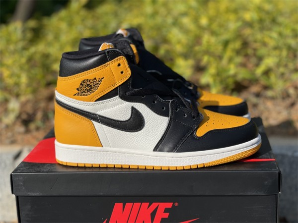 Air Jordan 1 High OG “Yellow Toe” 555088-711