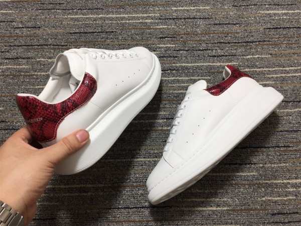 Alexander McQueen Oversized Sneaker MCQ-8176