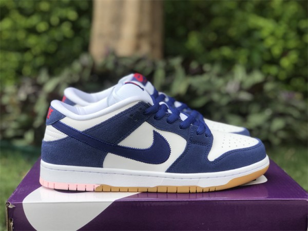  Nike SB Dunk Low “Los Angeles Dodgers”
