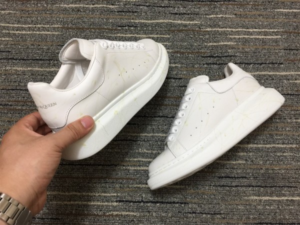 Alexander McQueen Oversized Sneaker MCQ-8152