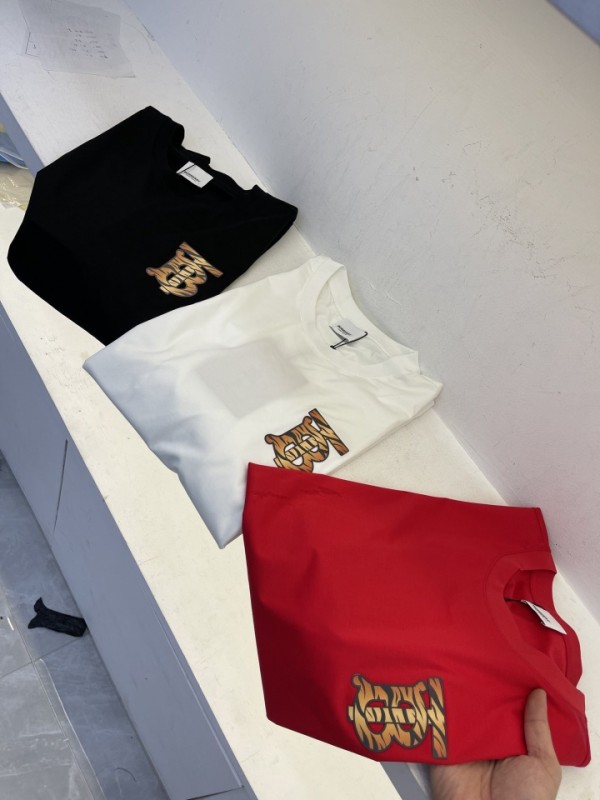 Burberry Short sleeve short T - Black - White - Red