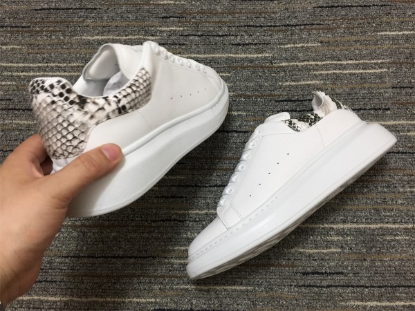 Alexander McQueen Oversized Sneaker MCQ-9121