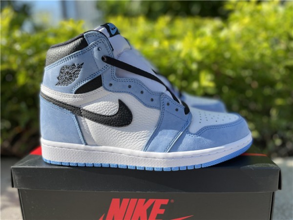 Jordan 1 Retro High White University Blue Black