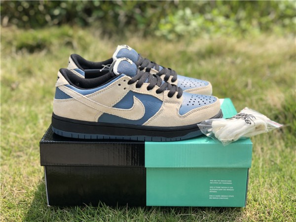 Nike SB Dunk Low Light Cream Thunderstorm 