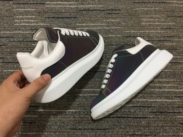 Alexander McQueen Oversized Sneaker MCQ-8198