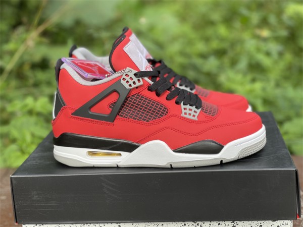 Jordan 4 Retro Toro Bravo